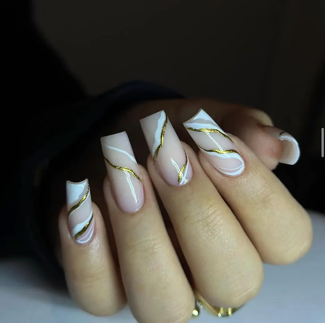 Thonj të punuar në Shkurta Nails